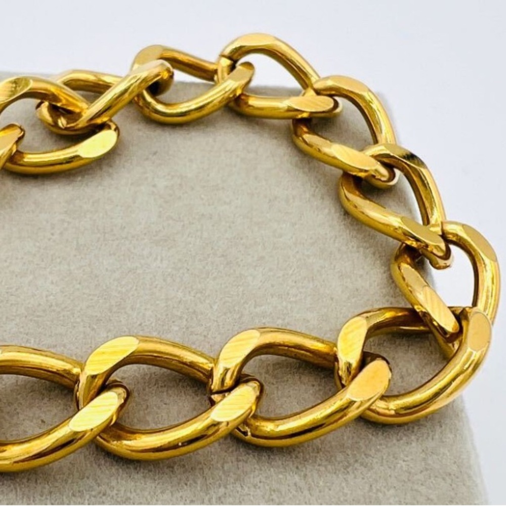 Chanel RARE vintage bag-charm/keychain/bracelet comes with COA - Picture 7 of 9